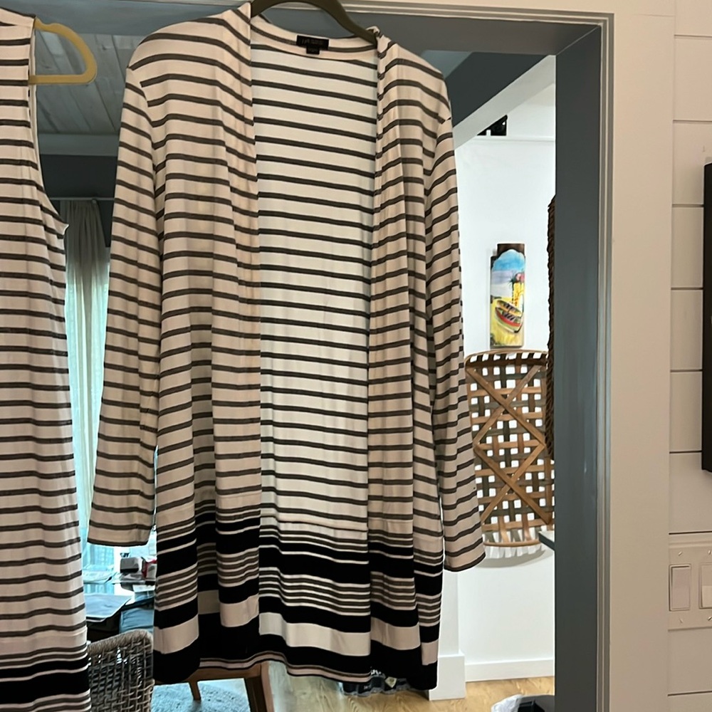 J jill medium wearever jacket cream and black Size Medium